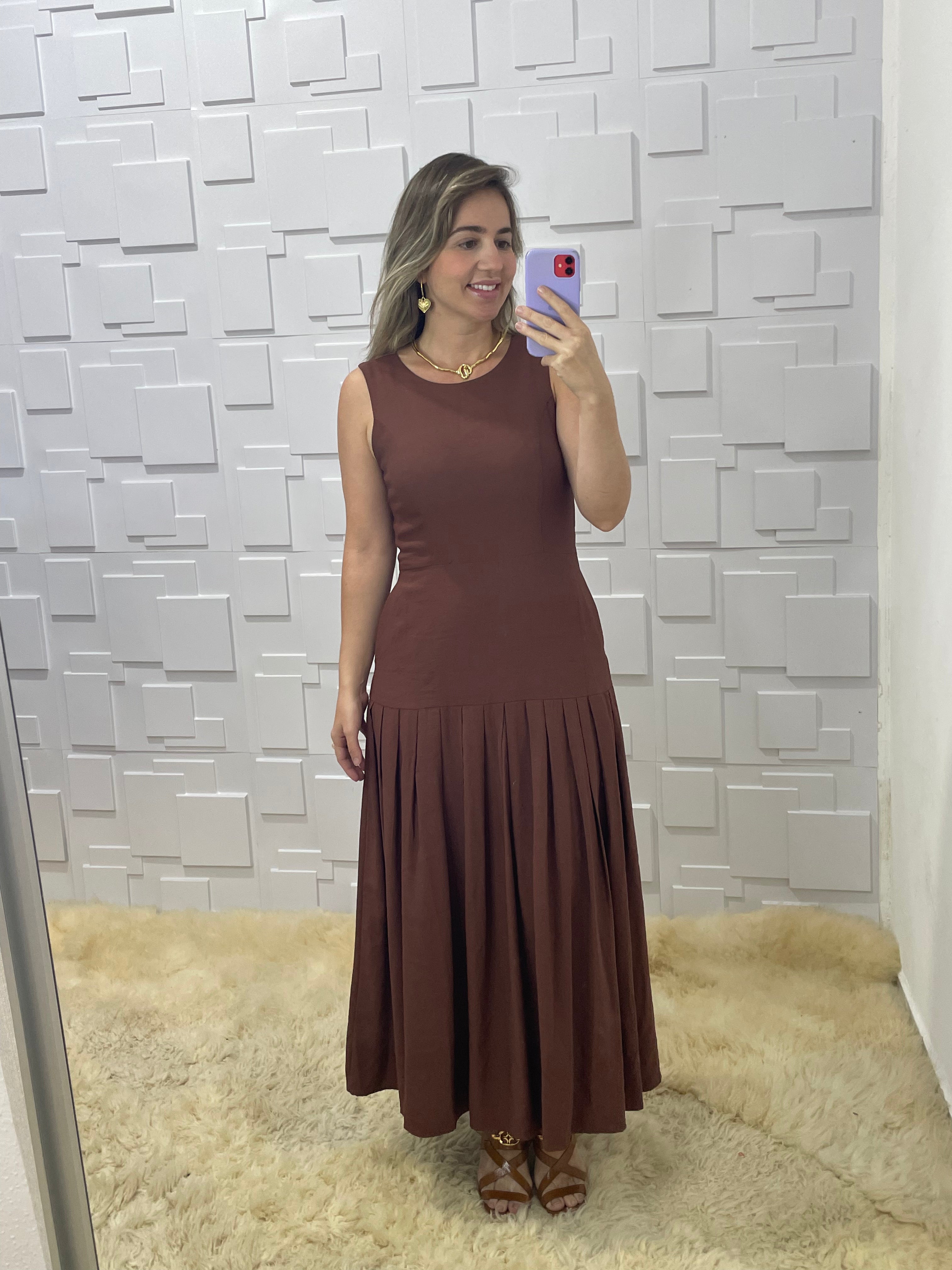 Vestido midi Micheli com cintura deslocada