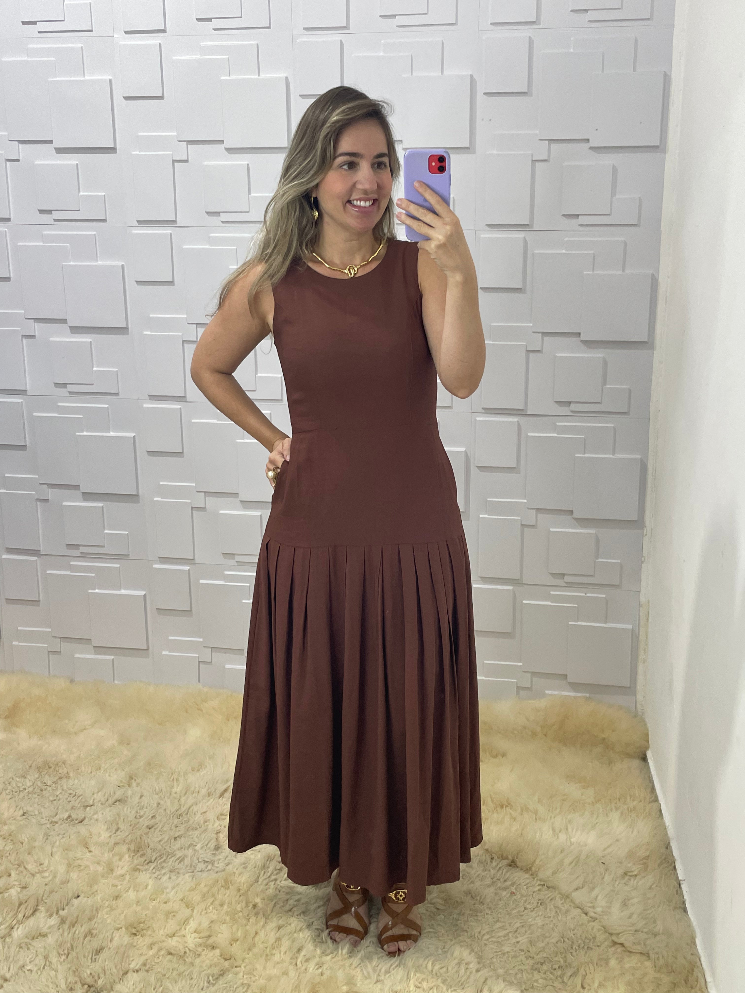 Vestido midi Micheli com cintura deslocada