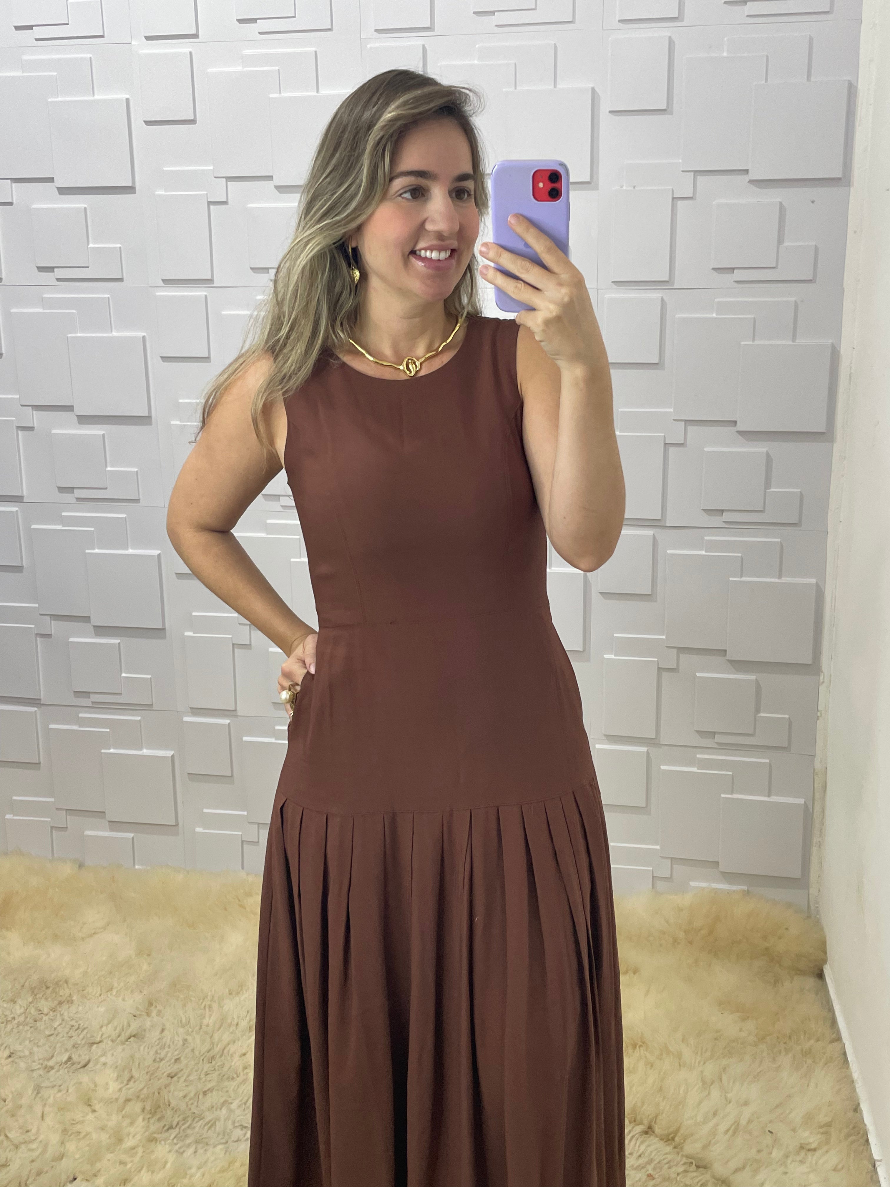 Vestido midi Micheli com cintura deslocada