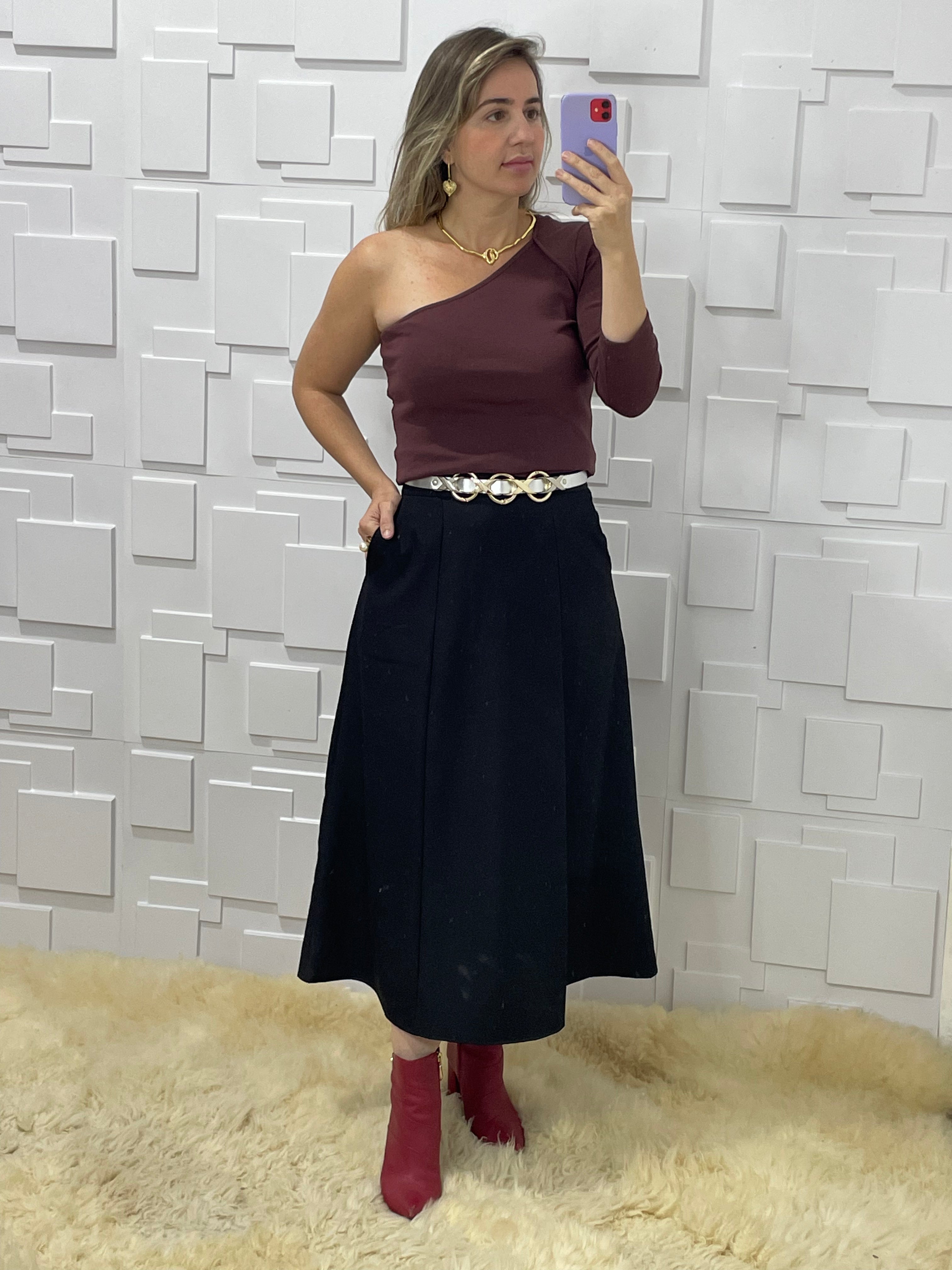 Blusa assimétrica marrom Carol